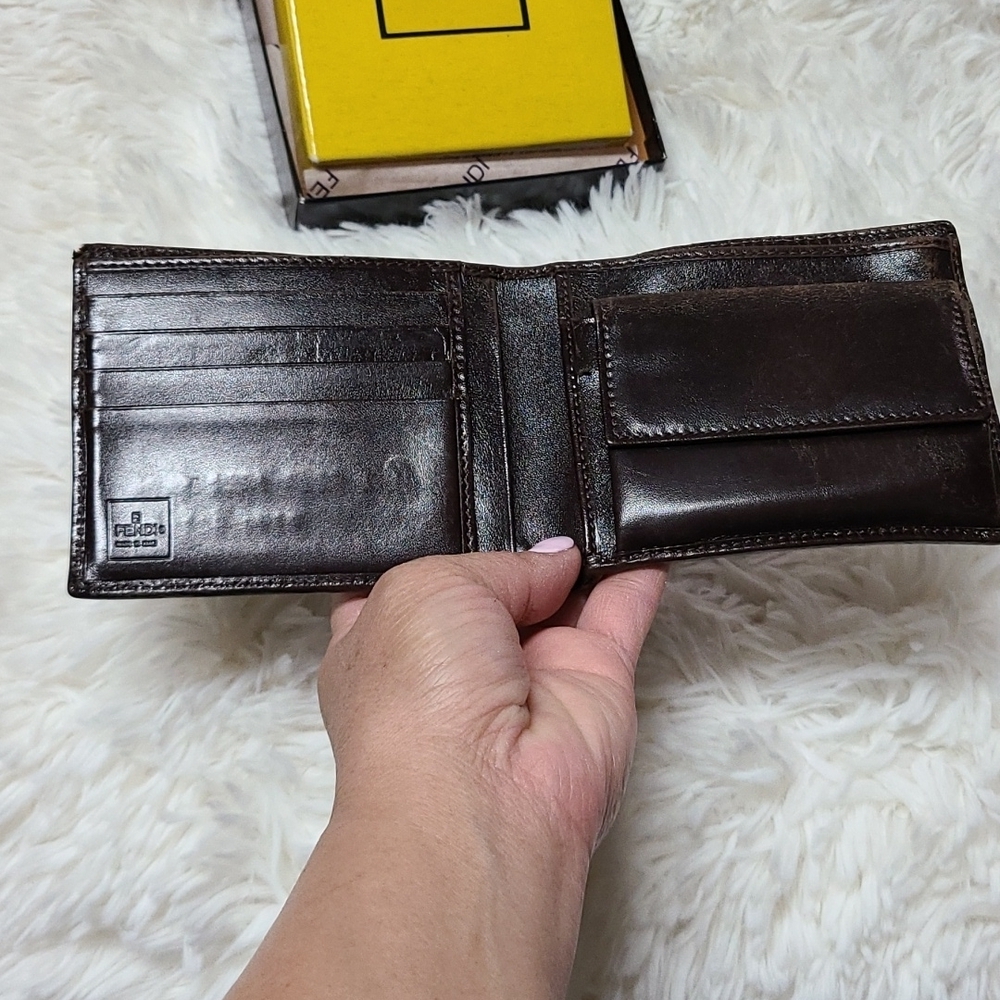 💯Authentic Fendi Short Monogram Wallet🍀 - Picture 10 of 10